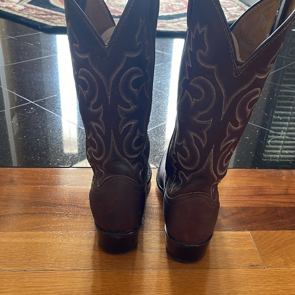 J.  Chisolm Size 8 Men’s Premium  Brown Cowboy Boots. - Picture 3 of 11